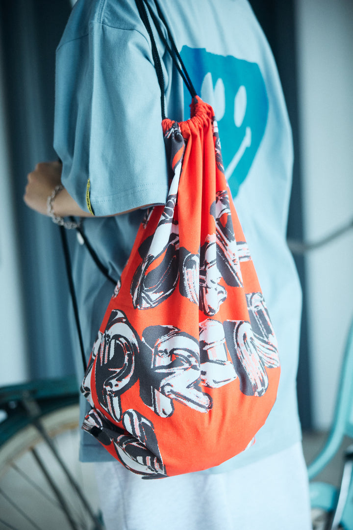 chain logo drawstring bag