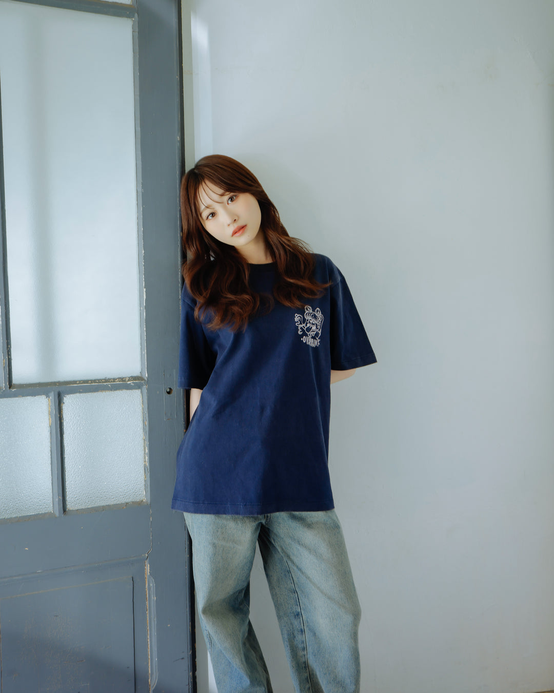 Peek a boo Tee