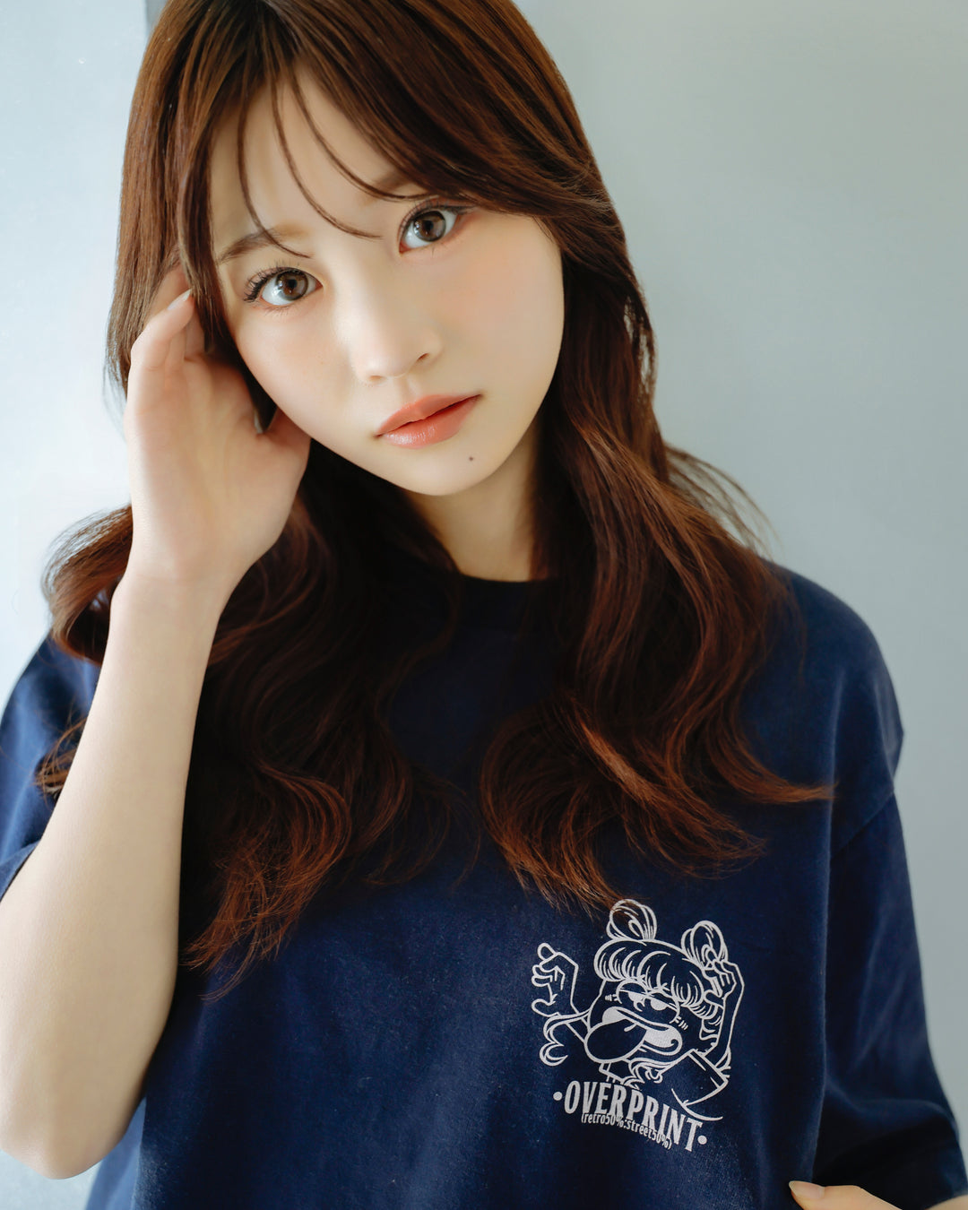 Peek a boo Tee