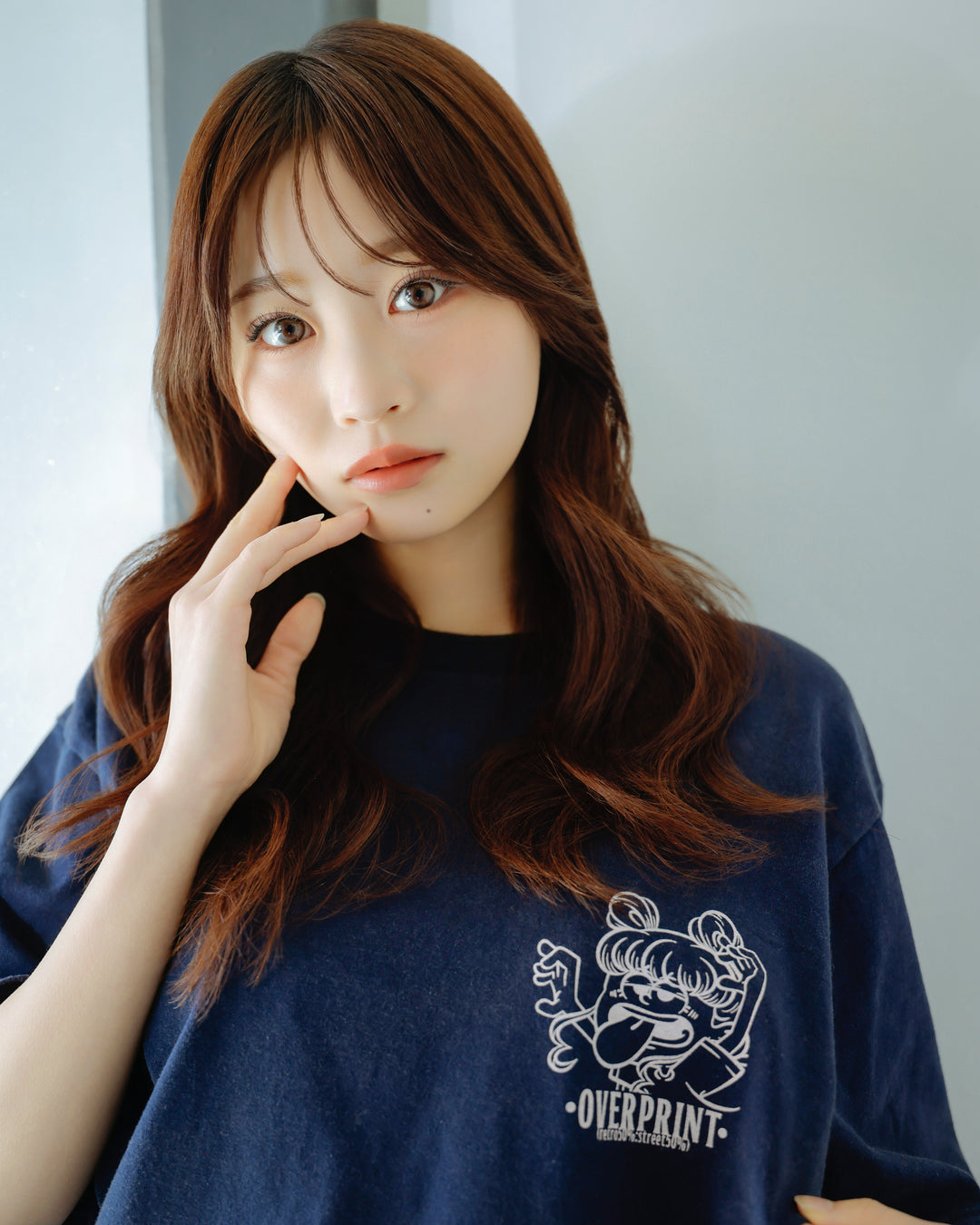 Peek a boo Tee