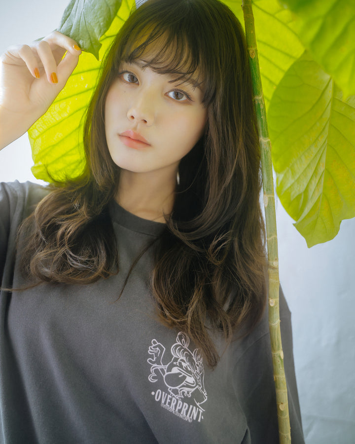 Peek a boo Tee