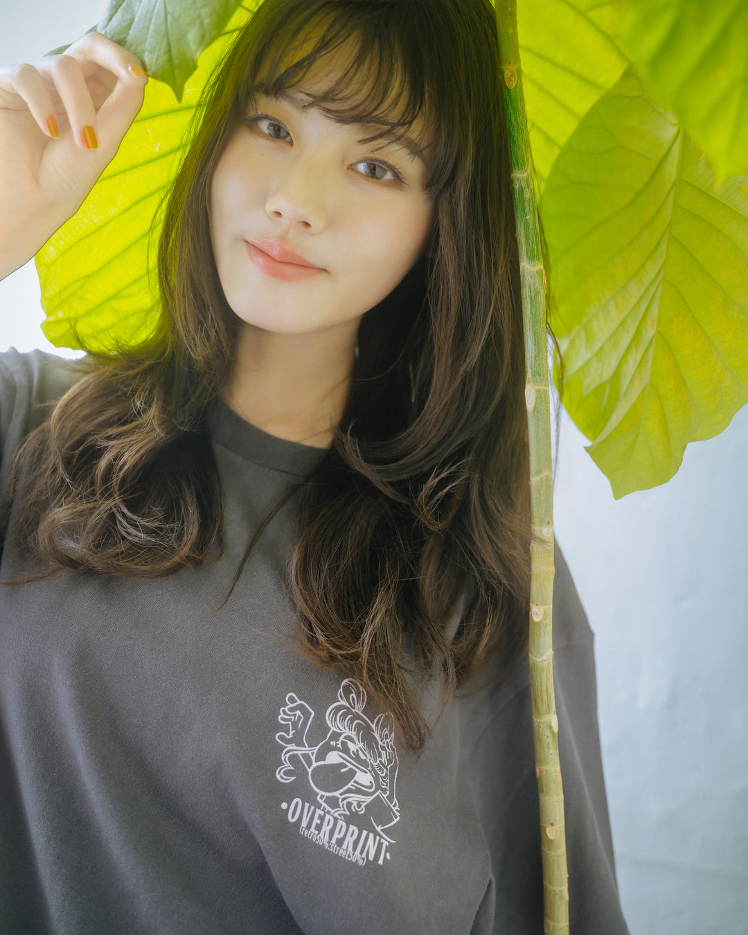 Peek a boo Tee