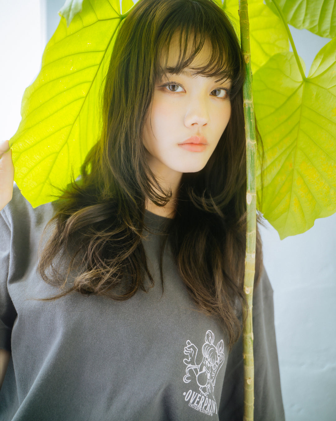 Peek a boo Tee