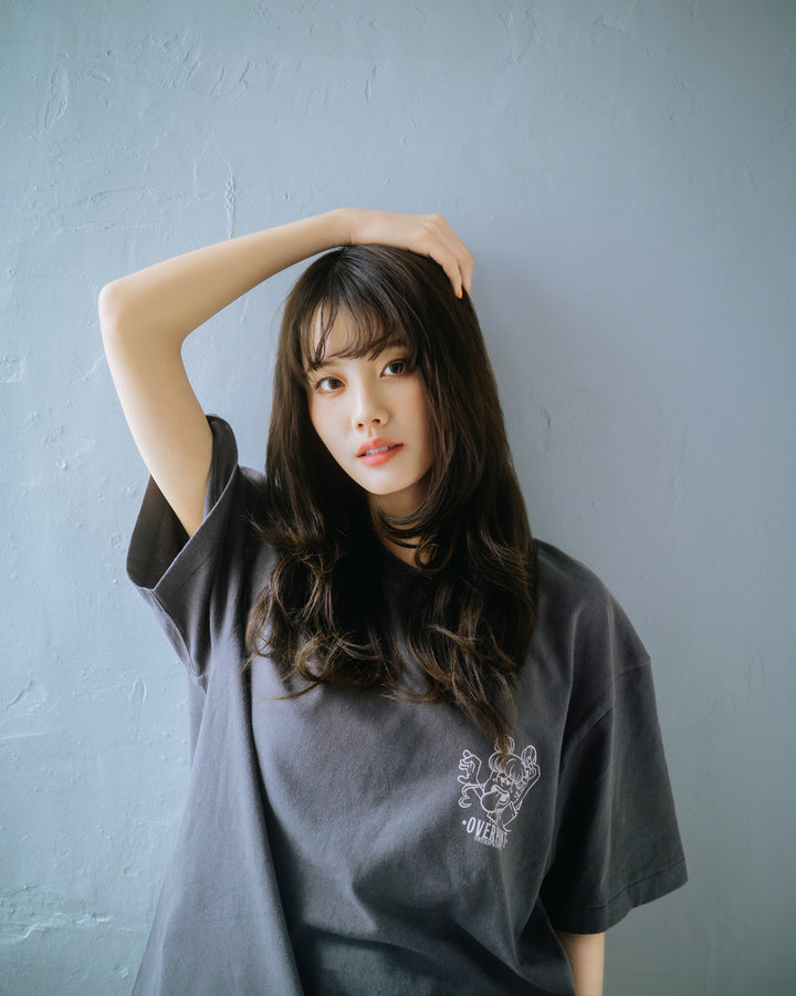 Peek a boo Tee
