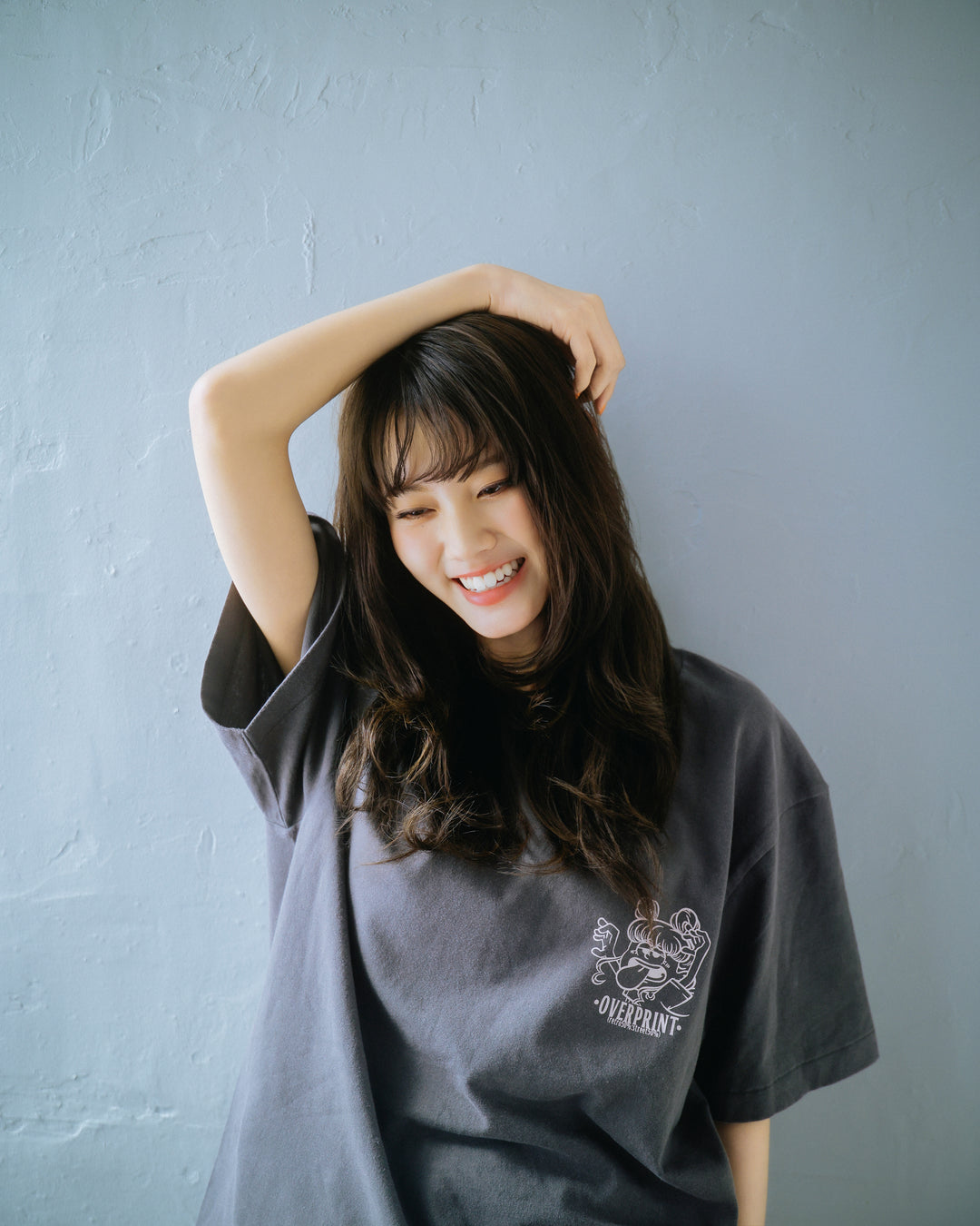 Peek a boo Tee