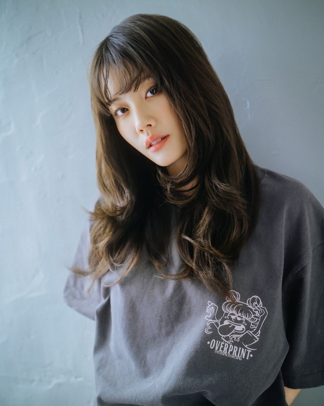 Peek a boo Tee