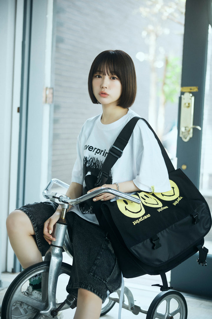 ICONIC Messenger Bag