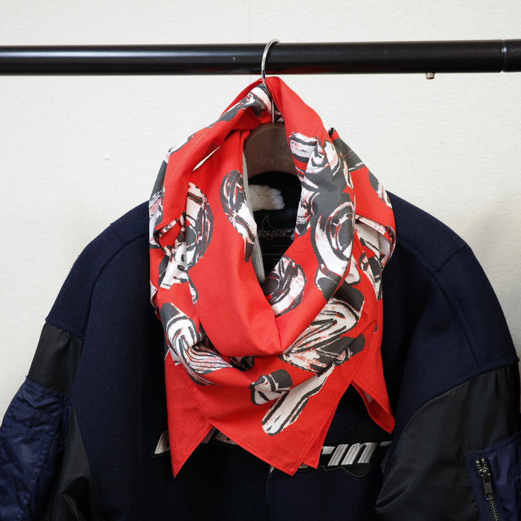 chain logo scarf – over print
