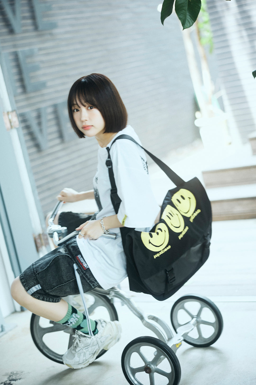 ICONIC Messenger Bag